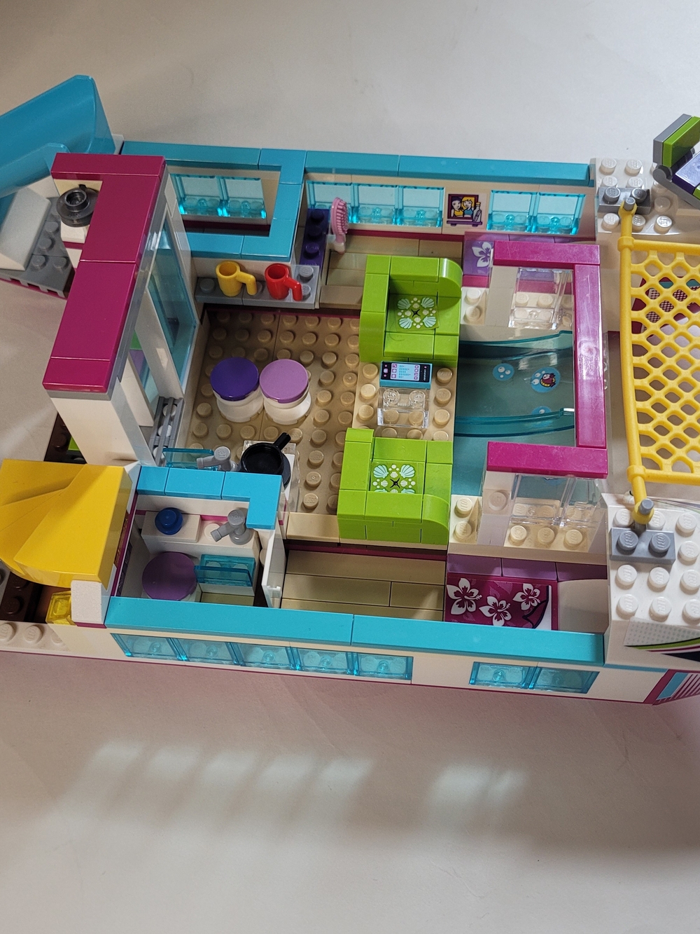 LEGO Friends Sunshine Catamaran set, model number 41317 - Picture 12 of 14